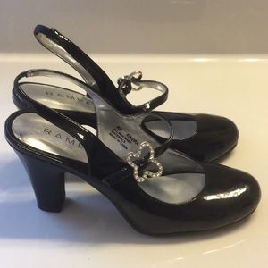 RAMPAGE patent black pumps SZ 6M